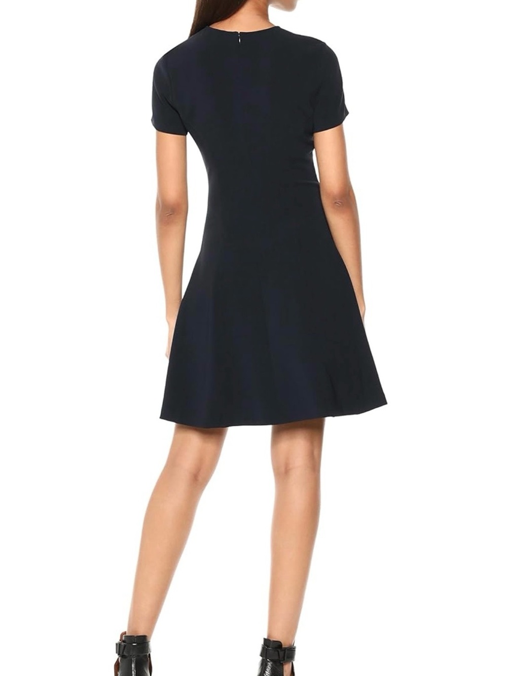 Theory Modern Seamed Shift Fit-And-Flare Crepe Dress. Black. Size 2 - Picture 2 of 9
